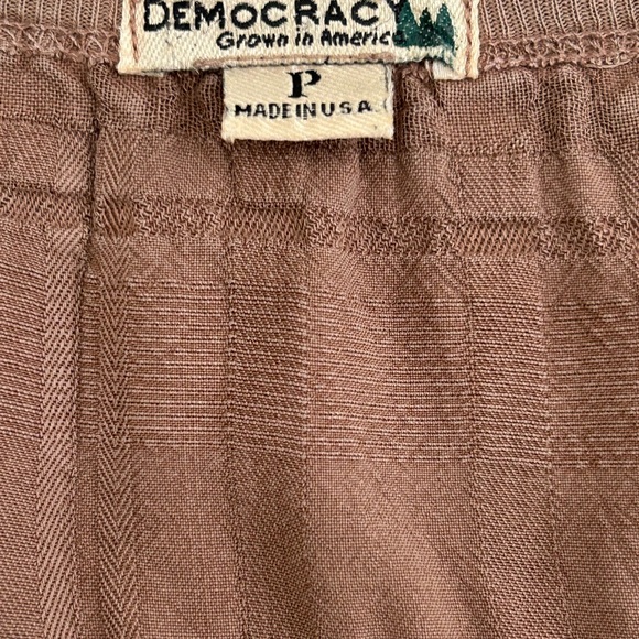 Democracy Sleeveless Brown Top Textured Tencel Size P Runs Large Loose Fit - Picture 4 of 10